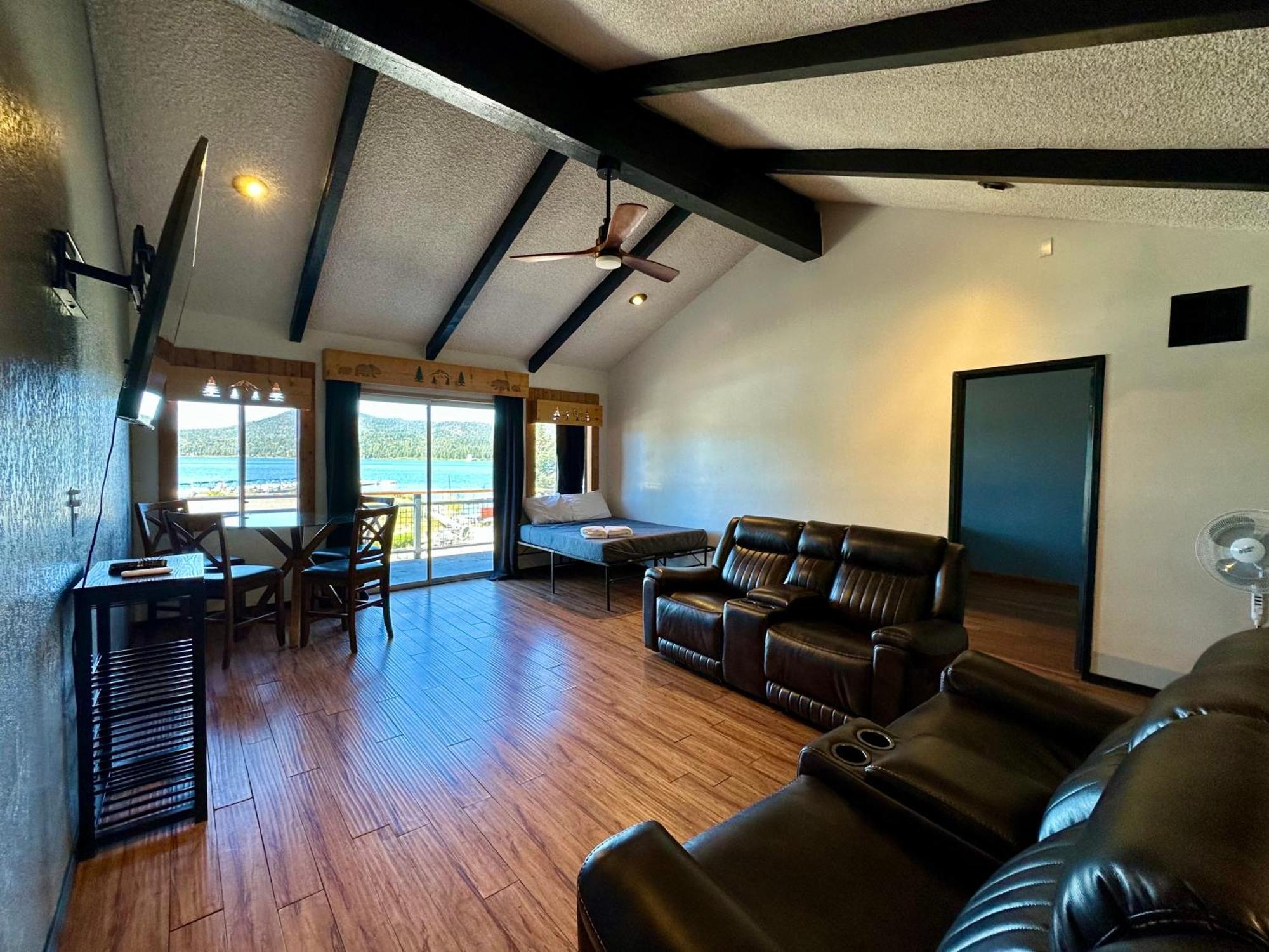 Lakefront Escape ビッグ・ベアー・レイク 部屋 写真