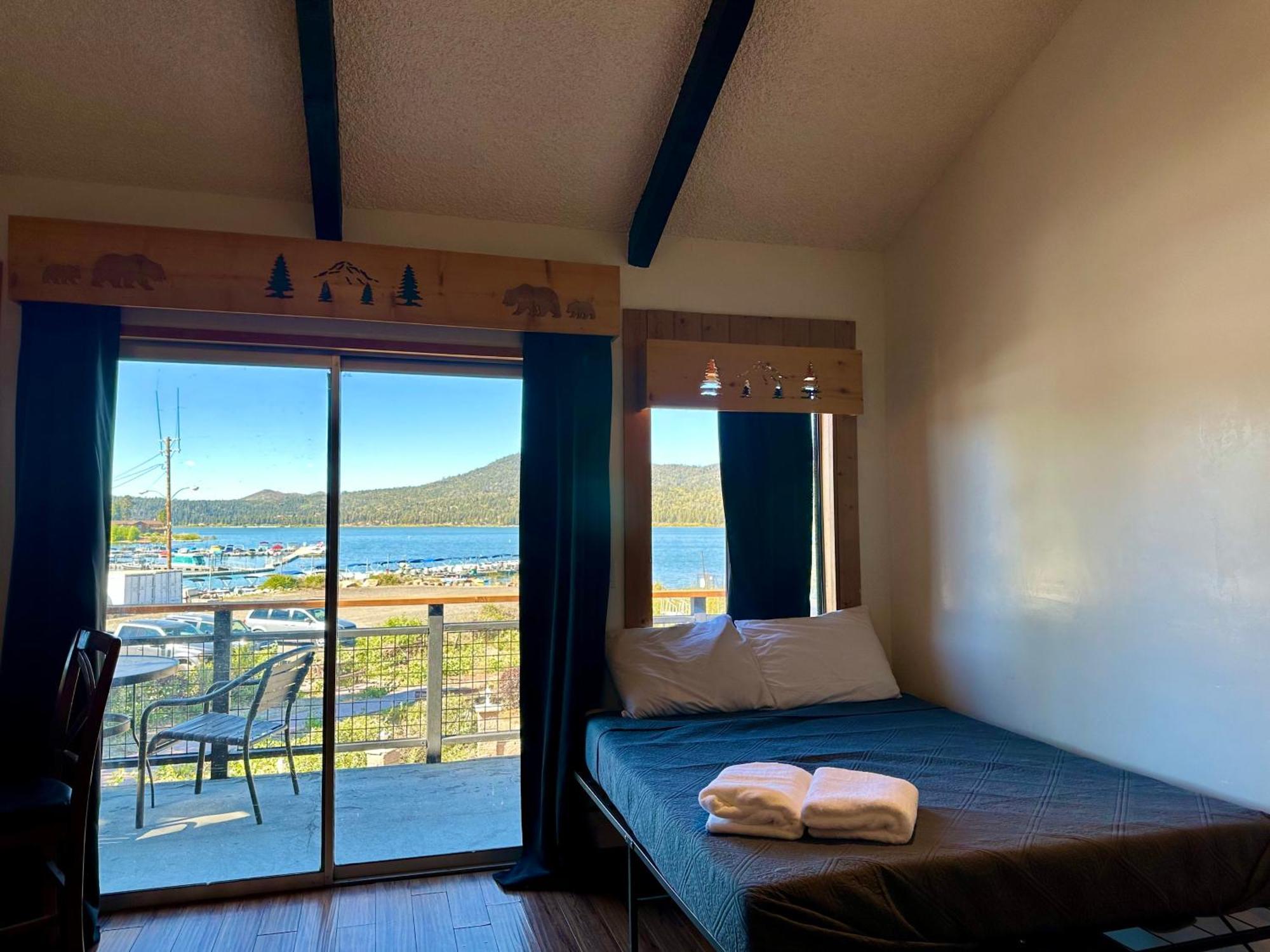 Lakefront Escape ビッグ・ベアー・レイク 部屋 写真